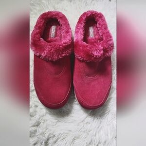 Skechers Slipper/ Comfy Shoe